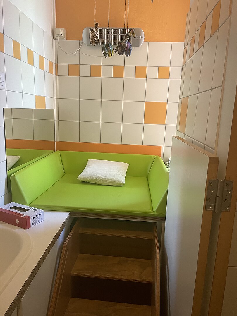 Wickeltisch einer Kinderkrippe 
